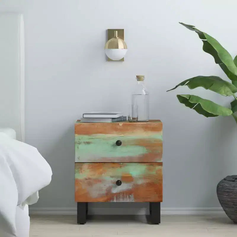 Bettkasten mehrfarbig aus massivem recyceltem Holz, Eisen, mittelgroß
