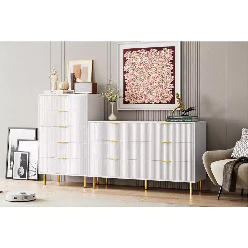 Witte ladekast met 5 laden voor slaapkamer, 48 cm hoog moderne commode, gouden metalen poten, gegroefde accenten, opbergorganizer voor thuis, hal, kantoor