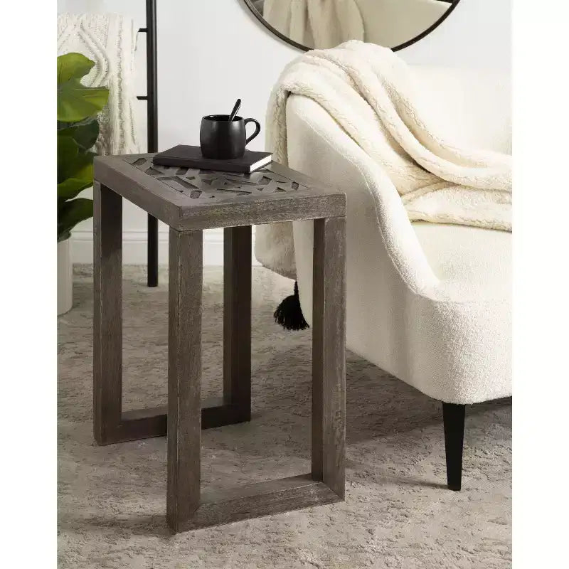 Téglalap alakú fa oldalasztal, 20x14x26, gravírozott szürke